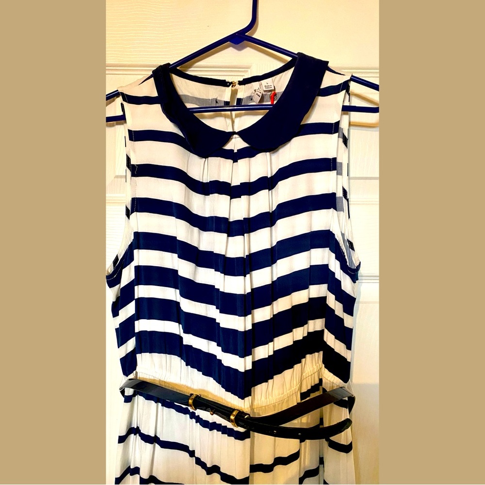 Sunday dress with cute Navi stripes and belt accent